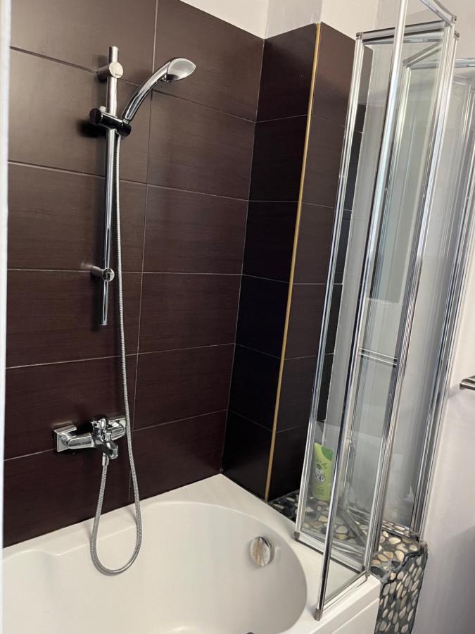 Sun Escape, Appart Renove Climatise 3 Pieces 4-6 Pers, 350M De La Plage 马赛 外观 照片